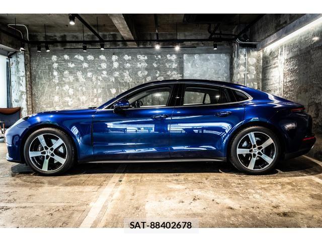 Porsche PANAMERA 2024-05 6673147-6