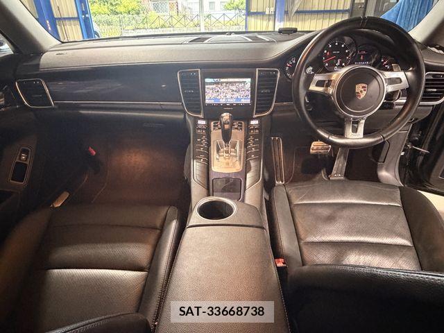 Porsche PANAMERA 2014-07 6677498-1