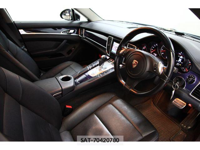Porsche PANAMERA 2013-07 6677497-24