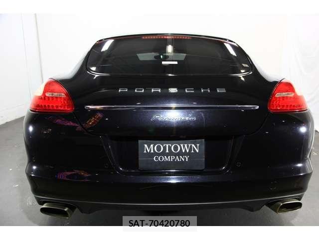 Porsche PANAMERA 2013-07 6677497-2