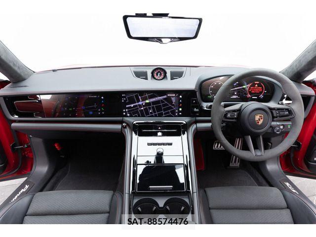 Porsche PANAMERA 2024-11 6997139-1