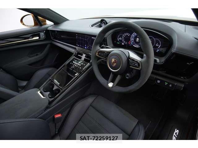 Porsche PANAMERA 2025-06 7223564-4
