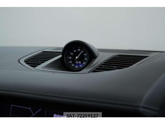 Porsche PANAMERA 2025-06 7223564-5