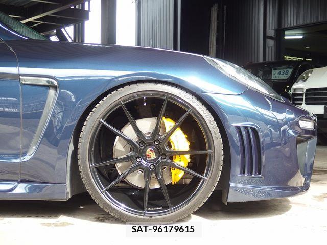 Porsche PANAMERA 2015-03 7329364-10