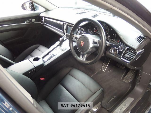 Porsche PANAMERA 2015-03 7329364-15
