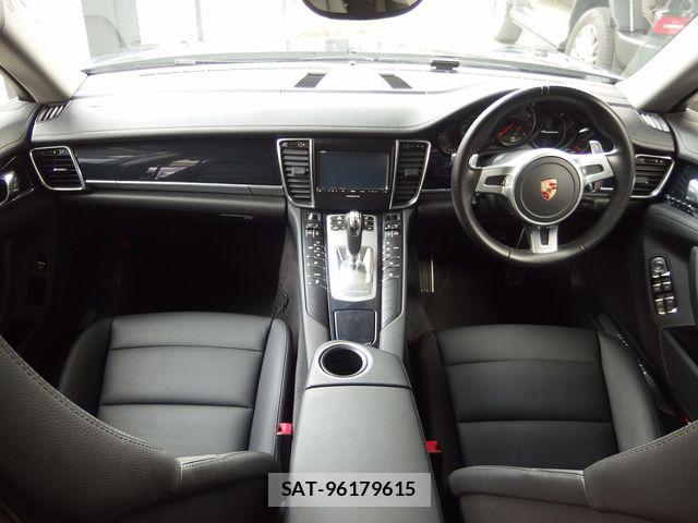 Porsche PANAMERA 2015-03 7329364-1