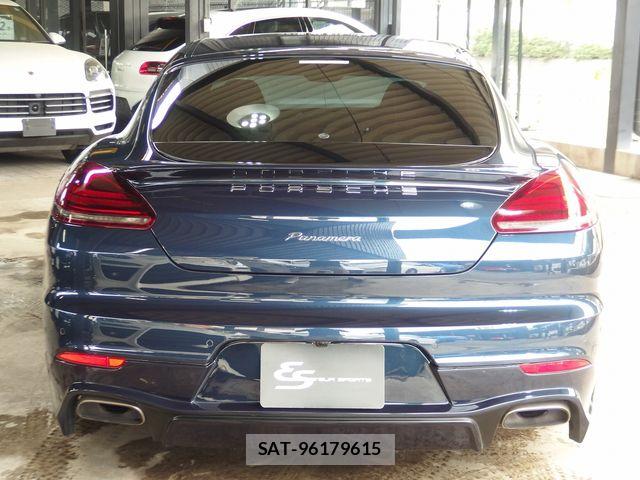 Porsche PANAMERA 2015-03 7329364-6