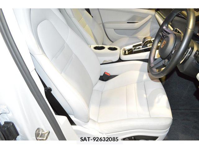 Porsche PANAMERA 2023-09 7329365-9