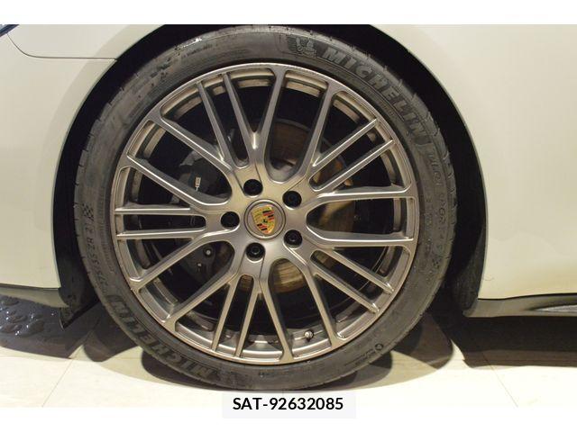 Porsche PANAMERA 2023-09 7329365-13