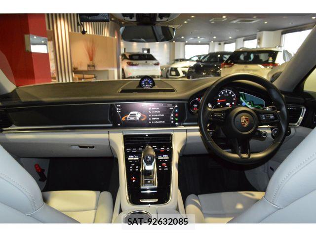 Porsche PANAMERA 2023-09 7329365-1