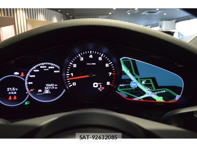 Porsche PANAMERA 2023-09 7329365-21