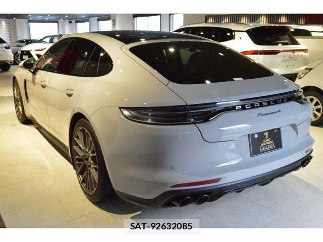 Porsche PANAMERA 2023-09 7329365-5