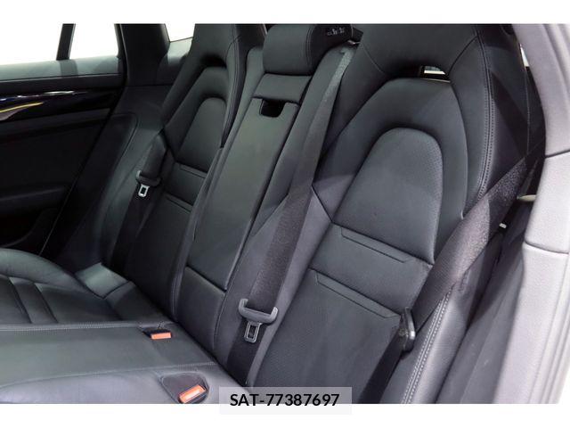 Porsche PANAMERA 2021-08 7329363-10