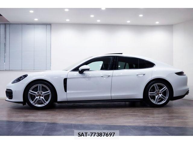 Porsche PANAMERA 2021-08 7329363-7