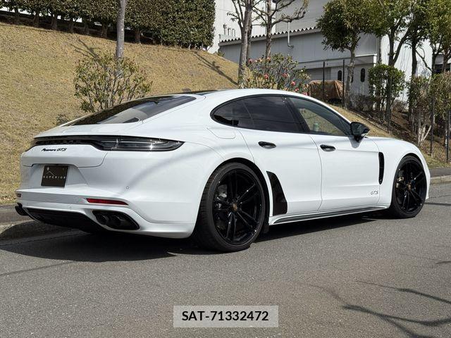 Porsche PANAMERA 2023-05 7329361-2