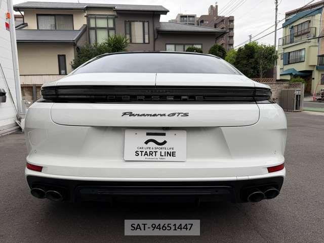 Porsche PANAMERA 2024-12 7359303-12
