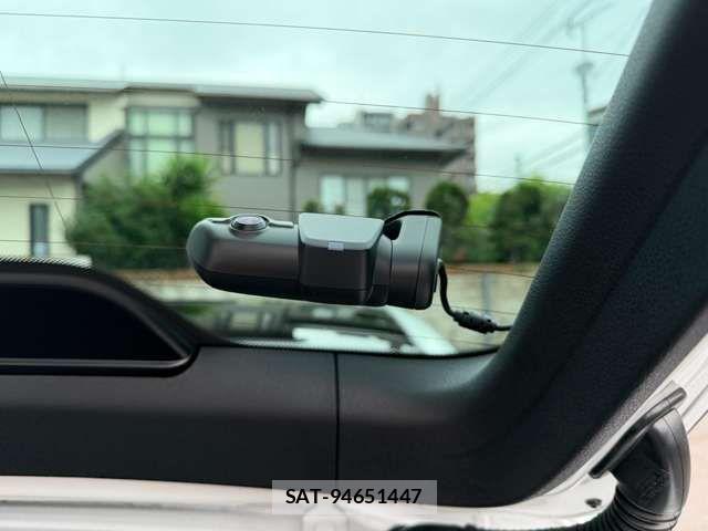 Porsche PANAMERA 2024-12 7359303-18