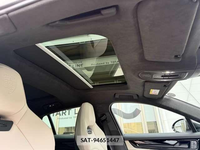 Porsche PANAMERA 2024-12 7359303-4