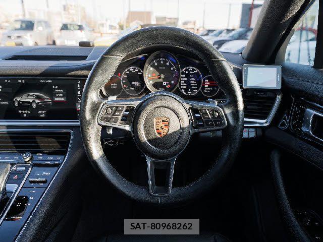 Porsche PANAMERA 2017-09 7456781-22