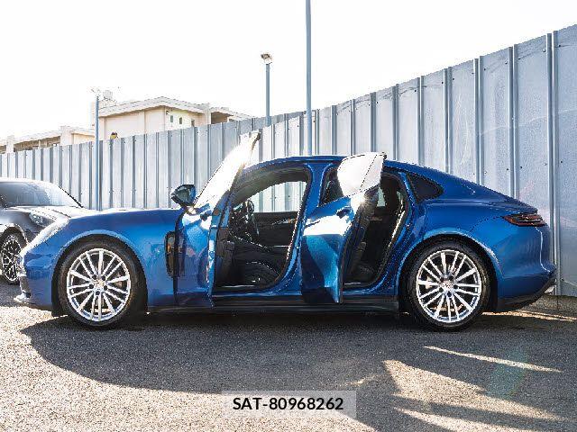 Porsche PANAMERA 2017-09 7456781-27