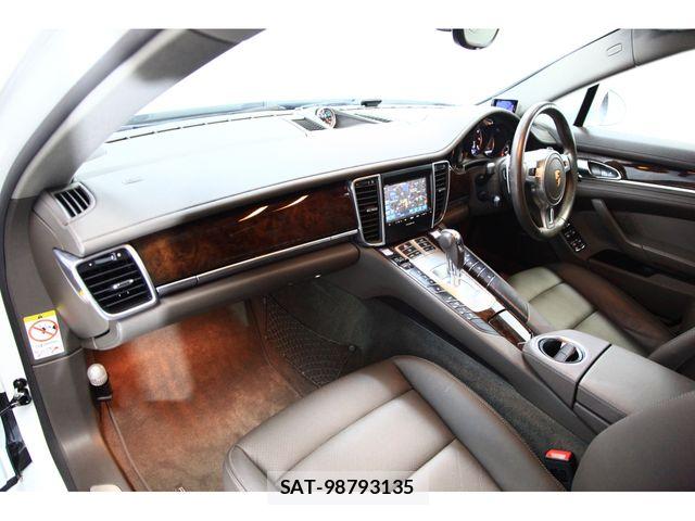 Porsche PANAMERA 2015-09 7727224-21