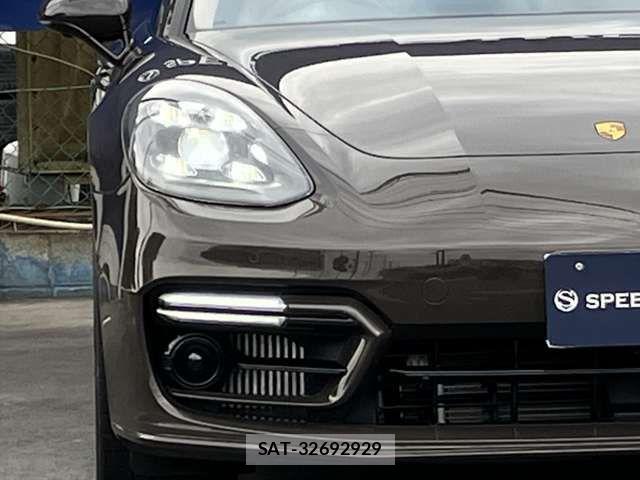 Porsche PANAMERA 2022-06 7727216-9