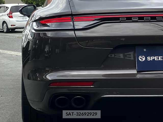 Porsche PANAMERA 2022-06 7727216-13