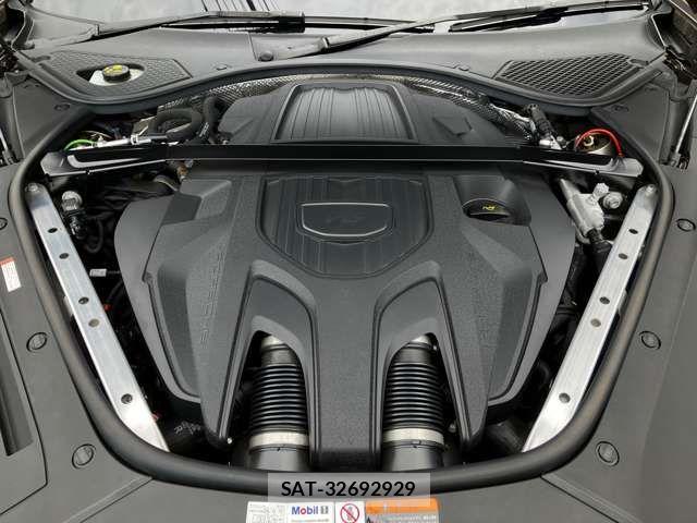 Porsche PANAMERA 2022-06 7727216-19