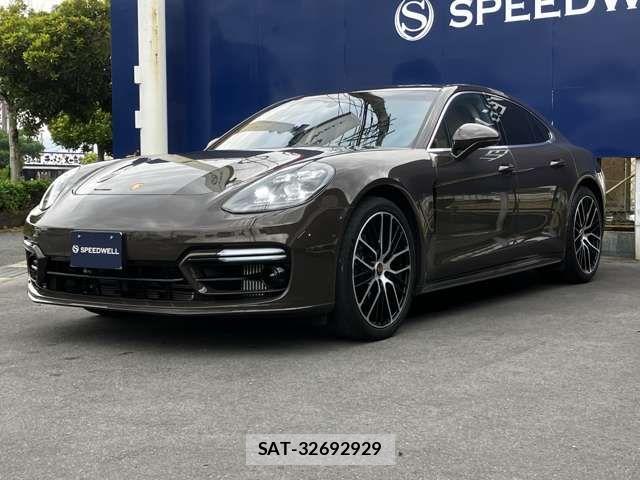 Porsche PANAMERA 2022-06 7727216-3
