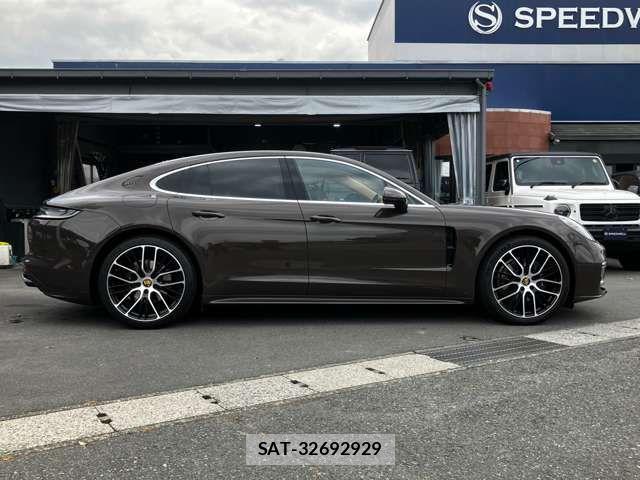 Porsche PANAMERA 2022-06 7727216-6