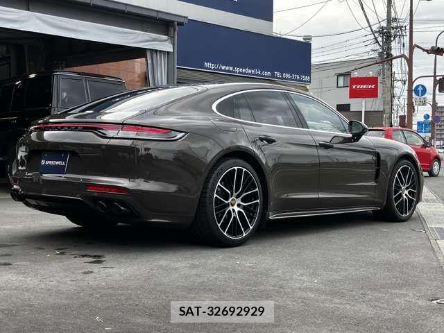 Porsche PANAMERA 2022-06 7727216-8