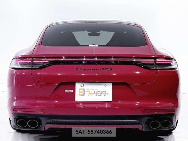 Porsche PANAMERA 2022-06 7878788-11