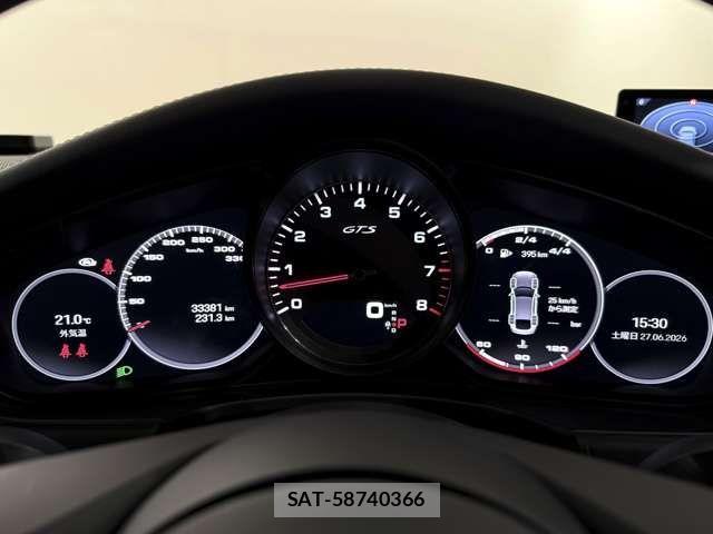 Porsche PANAMERA 2022-06 7878788-13