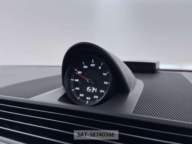 Porsche PANAMERA 2022-06 7878788-14