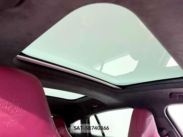 Porsche PANAMERA 2022-06 7878788-19