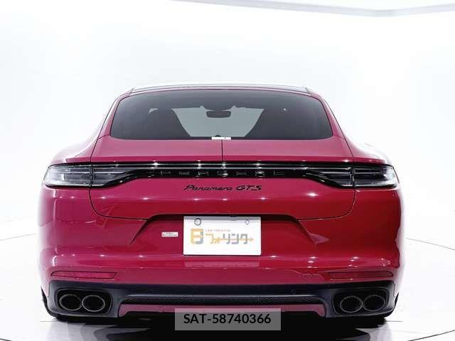 Porsche PANAMERA 2022-06 7878788-5