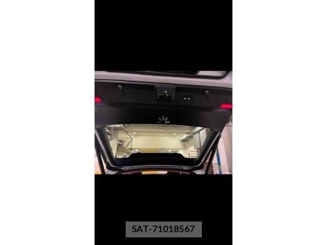 Porsche PANAMERA 2017-10 7963281-14
