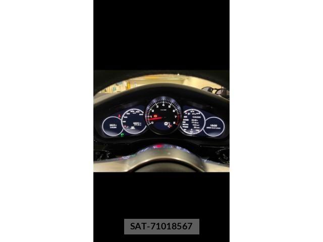 Porsche PANAMERA 2017-10 7963281-8