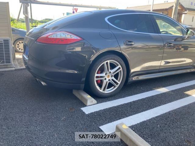 Porsche PANAMERA 2011-02 7980593-2