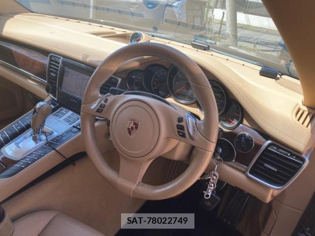 Porsche PANAMERA 2011-02 7980593-6