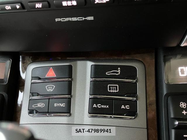 Porsche PANAMERA 2015-11 8037614-21