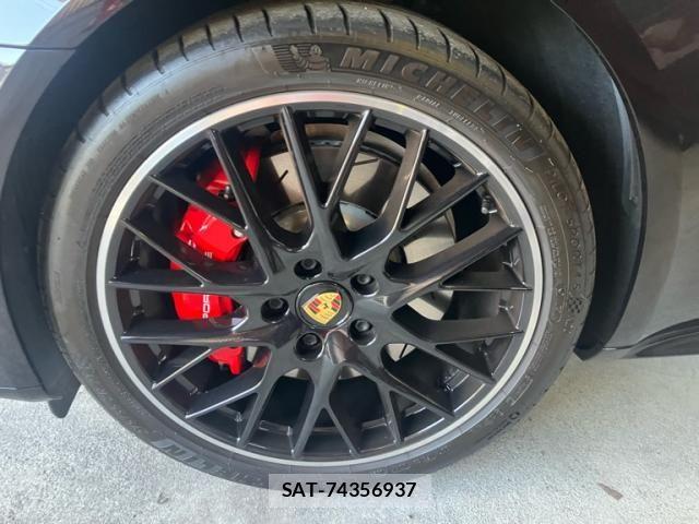 Porsche PANAMERA 2022-04 8101212-9