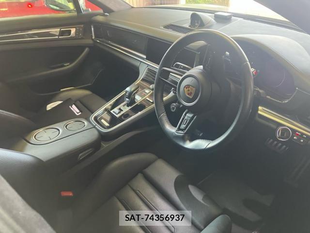 Porsche PANAMERA 2022-04 8101212-11