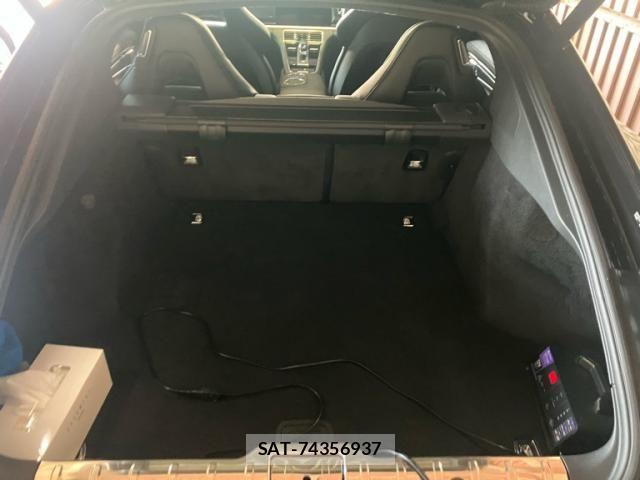 Porsche PANAMERA 2022-04 8101212-15