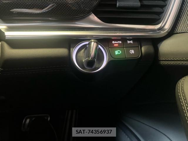 Porsche PANAMERA 2022-04 8101212-16