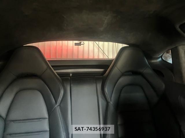 Porsche PANAMERA 2022-04 8101212-24