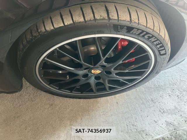 Porsche PANAMERA 2022-04 8101212-6