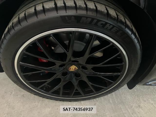 Porsche PANAMERA 2022-04 8101212-7