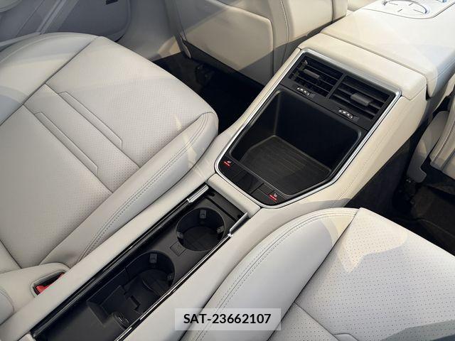 Porsche PANAMERA 2018-04 8101213-16