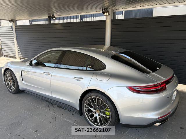 Porsche PANAMERA 2018-04 8101213-1